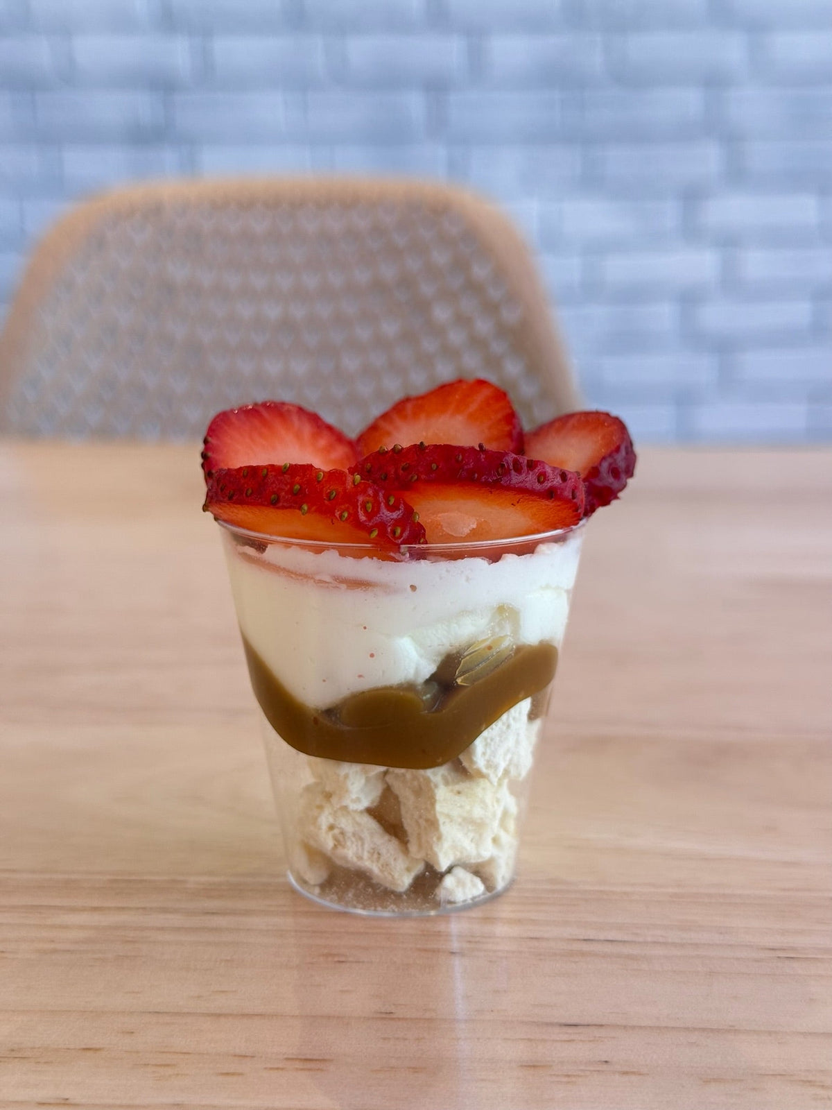 Los Mejores Mini Dulces de Miami | Docena Shots de Pavlova | Boni Bakery artesanal en Miami - Boni Bakery