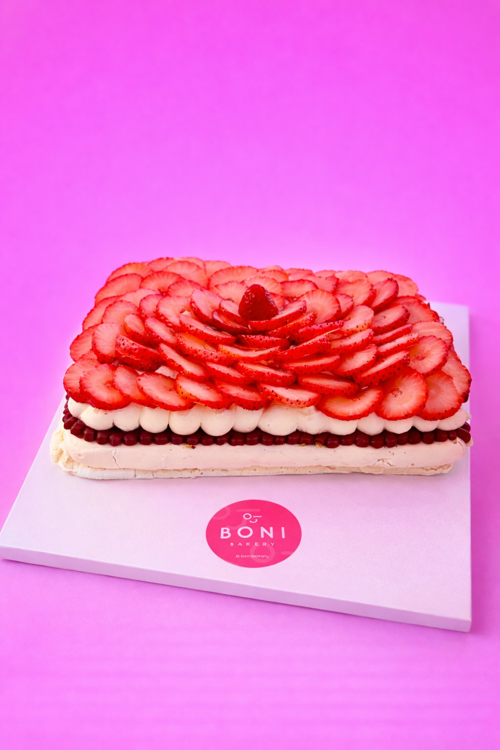 PAVLOVA DE FRESAS CON DULCE DE LECHE