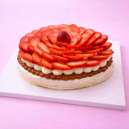 PAVLOVA DE FRESAS CON DULCE DE LECHE