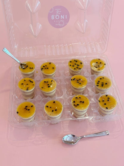 Docena de Shots de Marquesa de Parchita (12 pcs) | Mini Dulces Miami