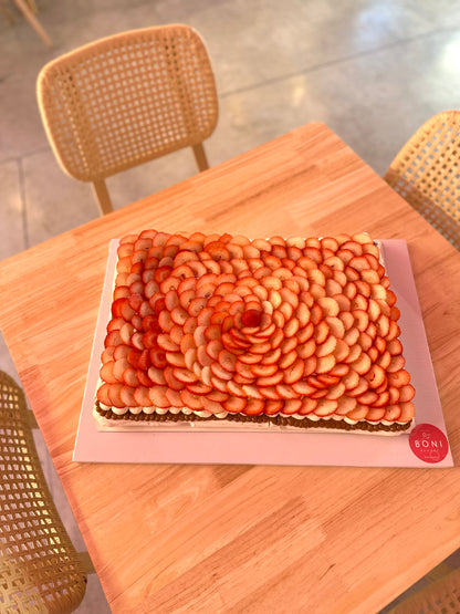 PAVLOVA DE FRESAS CON DULCE DE LECHE