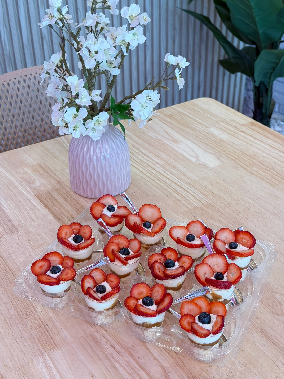 DULCE DE LECHE PAVLOVA SHOT DOZEN
