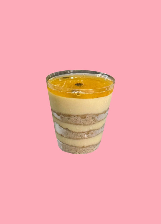 DOCENA DE SHOT DE MARQUESA DE PASSION FRUIT (PARCHITA) artesanal en Miami - Boni Bakery
