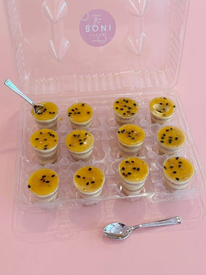 Docena de Shots de Marquesa de Parchita (12 pcs) | Mini Dulces Miami artesanal en Miami - Boni Bakery